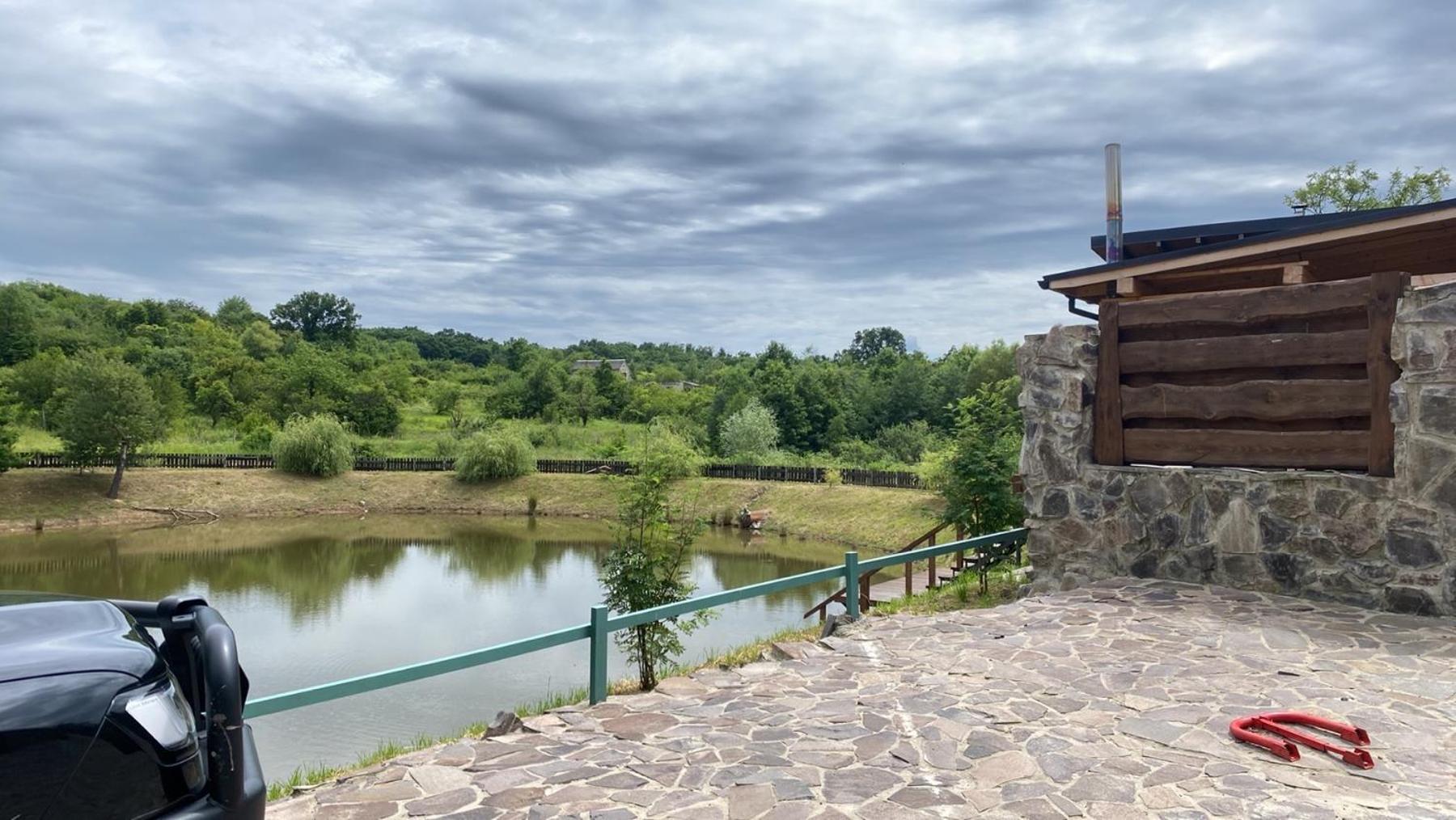Brickwood Villa Verkhniy Koropets Exterior photo